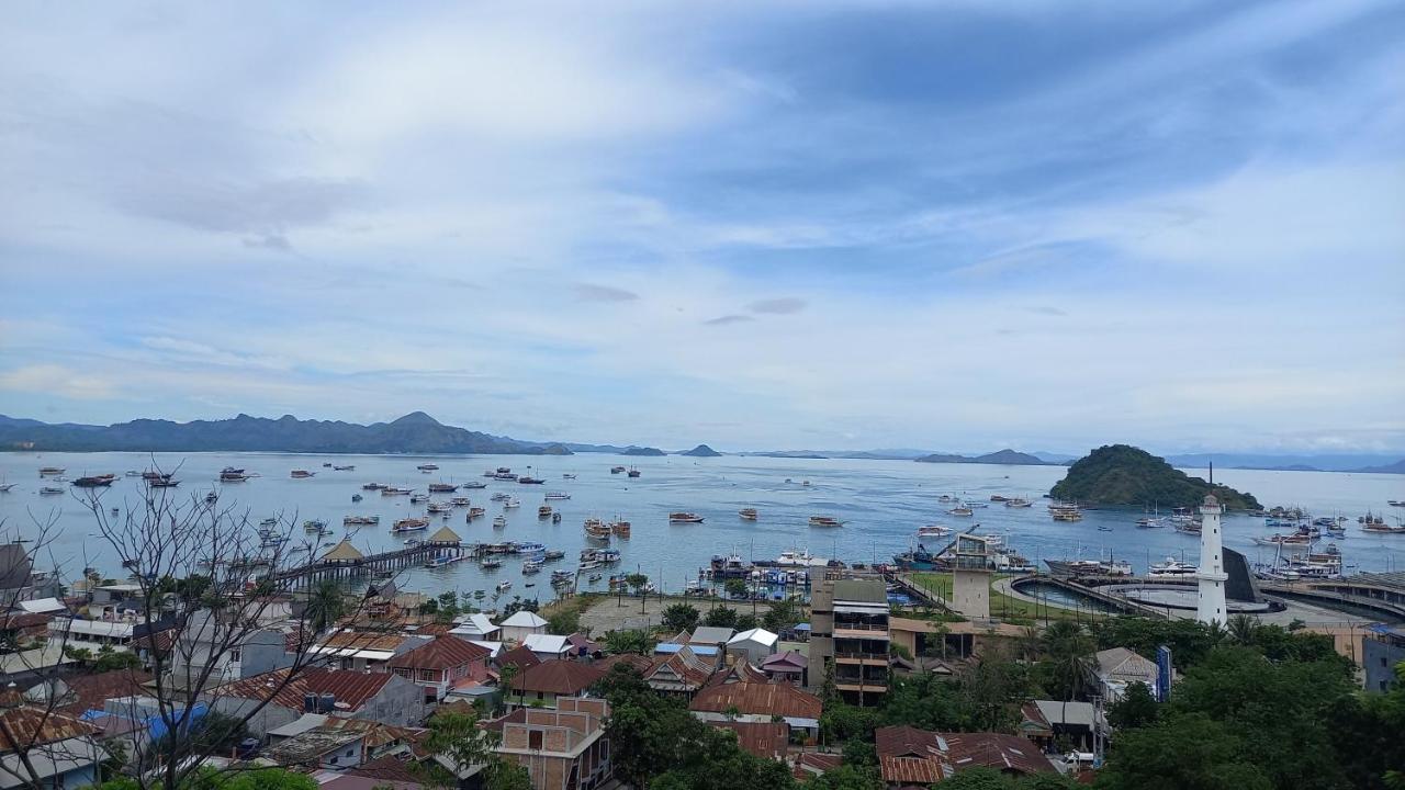 Benedict Guesthouse By Mori Hospitality Labuan Bajo Dış mekan fotoğraf