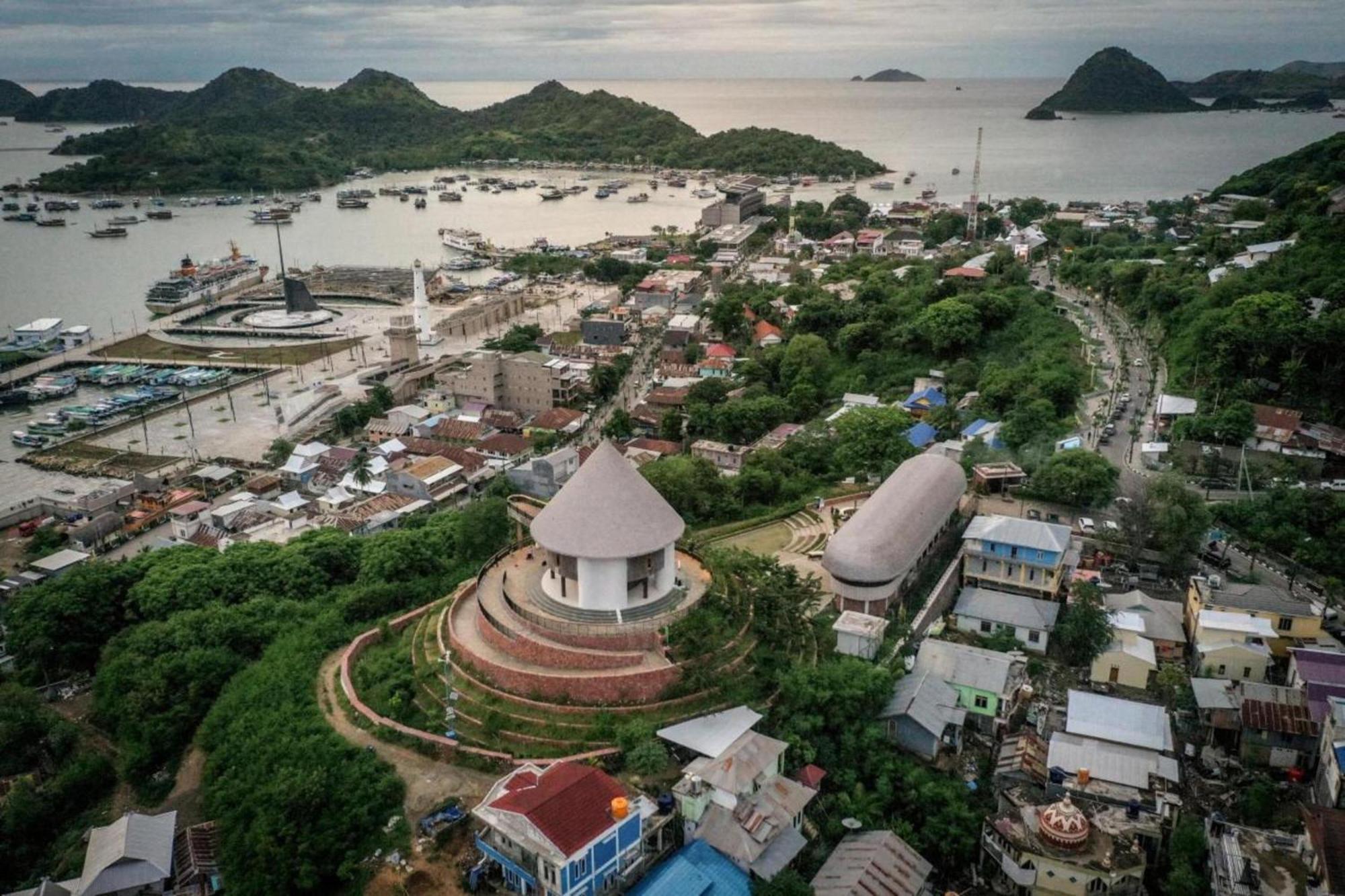 Benedict Guesthouse By Mori Hospitality Labuan Bajo Dış mekan fotoğraf