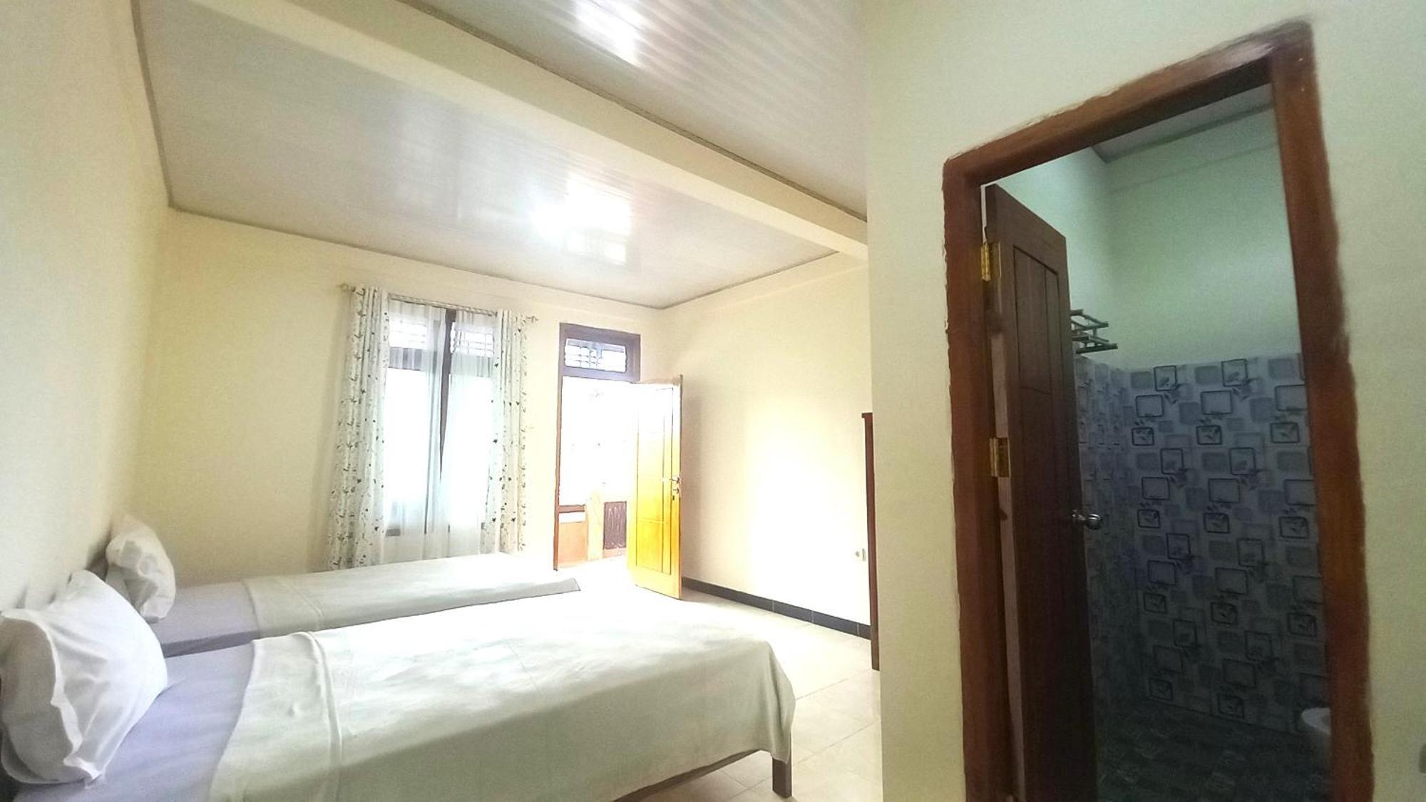 Benedict Guesthouse By Mori Hospitality Labuan Bajo Dış mekan fotoğraf